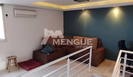 Cobertura com 1 quarto à venda na Rua Guadalajara, 15, Jardim Itu Sabará, Porto Alegre por R$ 215.000