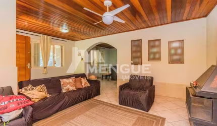 Casa com 3 quartos à venda na Rua Nicolau Faillace, 12, Jardim Itu Sabará, Porto Alegre por R$ 800.000