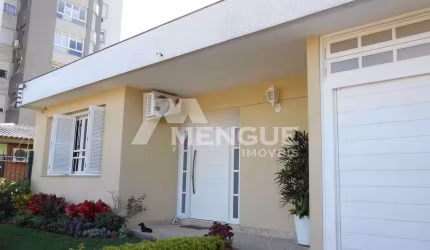 Casa com 3 quartos à venda na Travessa Colônia, 110, Jardim Lindóia, Porto Alegre por R$ 850.000