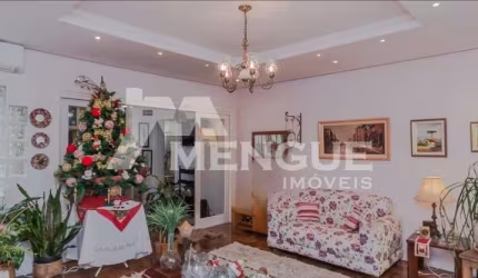 Casa com 4 quartos à venda na Padre Alois Kades S J -, 50, Jardim Europa, Porto Alegre por R$ 1.300.000
