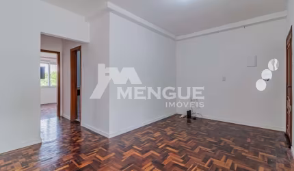 Apartamento com 2 quartos à venda na Rua Cristóvão Pereira, 175, Passo da Areia, Porto Alegre por R$ 320.000