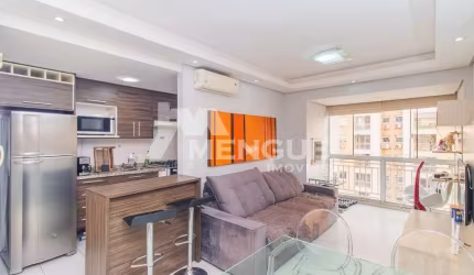 Apartamento com 2 quartos à venda na Avenida Benno Mentz, 100, Vila Ipiranga, Porto Alegre por R$ 495.000