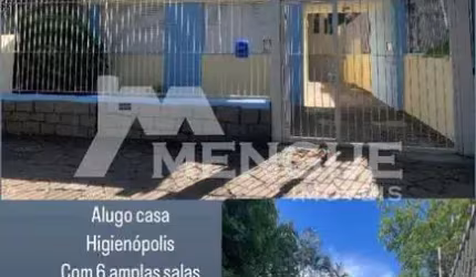 Casa com 6 quartos para alugar na Rua Carlos Von Koseritz, 237, São João, Porto Alegre por R$ 5.000