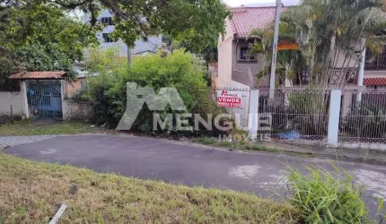 Terreno à venda na Avenida Ipê, 684, Vila Jardim, Porto Alegre por R$ 250.000