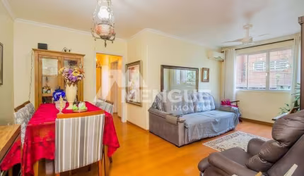 Apartamento com 3 quartos à venda na Avenida Pirapó, 34, Petrópolis, Porto Alegre por R$ 550.000