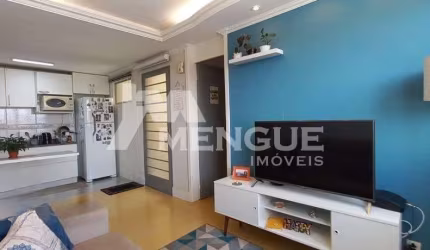 Apartamento com 3 quartos à venda na Avenida Engenheiro Francisco Rodolfo Simch, 701, Sarandi, Porto Alegre por R$ 237.500