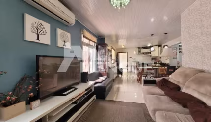 Casa com 3 quartos à venda na Rua Breno Arruda, 151, Santa Maria Goretti, Porto Alegre por R$ 530.000