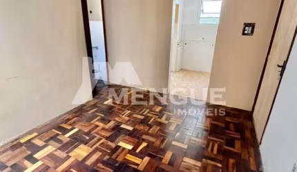 Apartamento com 2 quartos à venda na Beco Plínio Brasil Milano, 2179, Passo da Areia, Porto Alegre por R$ 229.900