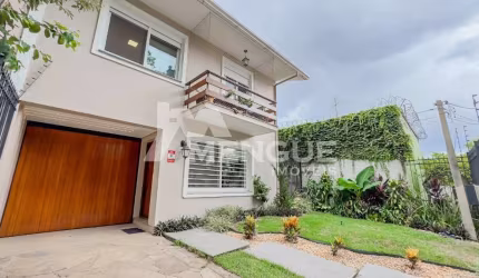 Casa com 3 quartos à venda na Rua Guadalupe, 465, Jardim Lindóia, Porto Alegre por R$ 1.290.000