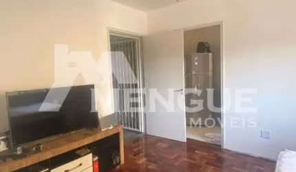Apartamento com 1 quarto à venda na Rua Doutor Dário de Bittencourt, 305, Vila Ipiranga, Porto Alegre por R$ 240.000