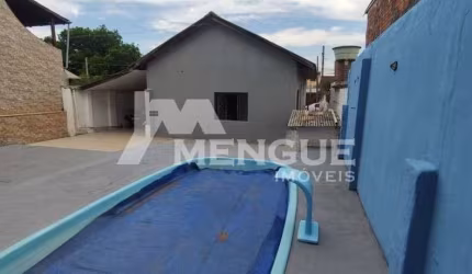 Casa com 2 quartos à venda na Avenida Faria Lobato, 58, Sarandi, Porto Alegre por R$ 320.000