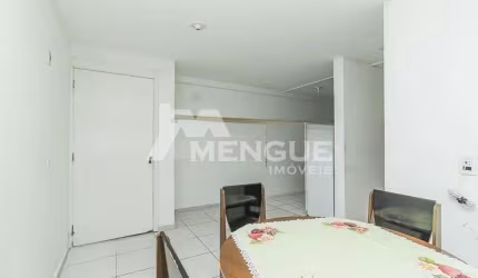 Apartamento com 2 quartos à venda na Rua Gabriel Franco da Luz, 560, Sarandi, Porto Alegre por R$ 210.000