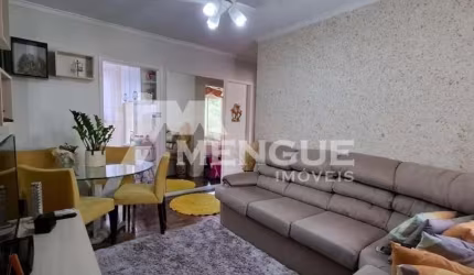 Apartamento com 2 quartos à venda na Avenida Palmira Gobbi, 1035, Humaitá, Porto Alegre por R$ 281.000
