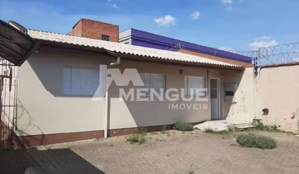 Casa com 2 quartos à venda na Avenida dos Gaúchos, 483, Sarandi, Porto Alegre por R$ 495.000