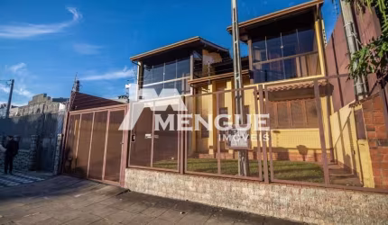 Casa com 4 quartos para alugar na Rua Ricalde Marques, 205, Jardim São Pedro, Porto Alegre por R$ 5.600