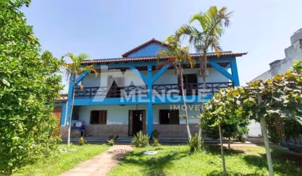 Casa com 4 quartos à venda na Campanha, 15, Jardim Itu Sabará, Porto Alegre por R$ 1.950.000