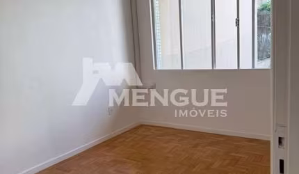 Apartamento com 3 quartos para alugar na Avenida Taquara, 299, Petrópolis, Porto Alegre por R$ 2.650