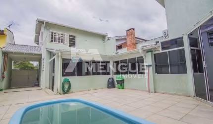 Casa com 4 quartos à venda na Parque dos Nativos, 383, Vila Ipiranga, Porto Alegre por R$ 1.270.000