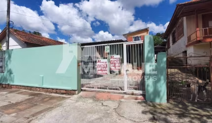 Casa com 5 quartos à venda na Rua Nove de Março, 457, Vila Ipiranga, Porto Alegre por R$ 585.000