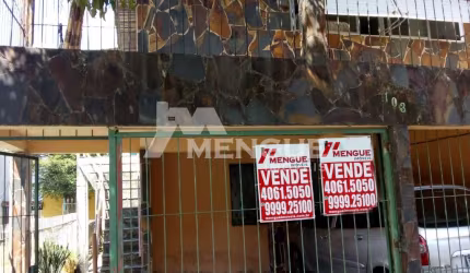 Casa com 2 quartos à venda na Rua da Graça, 103, Jardim Floresta, Porto Alegre por R$ 535.000