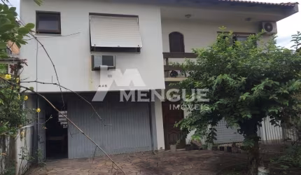 Casa com 3 quartos à venda na Travessa Professor Emeterio Garcia Fernandez, 445, Cristo Redentor, Porto Alegre por R$ 850.000