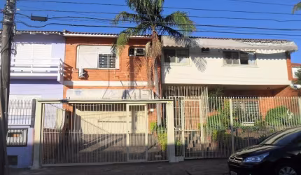 Casa com 3 quartos à venda na Rua Assunção, 195, Jardim Lindóia, Porto Alegre por R$ 2.000.000
