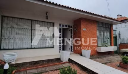 Casa com 3 quartos à venda na Rua Dom Jaime de Barros Câmara, 194, Sarandi, Porto Alegre por R$ 549.000