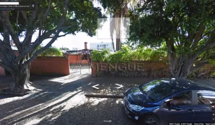 Terreno à venda na Rua Pascoal Parulla, 97, Vila Ipiranga, Porto Alegre por R$ 426.000
