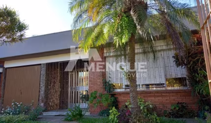 Casa com 4 quartos à venda na Rua Equatorial, 4, Alto Petrópolis, Porto Alegre por R$ 795.000