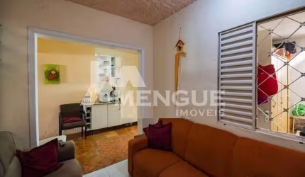 Casa com 3 quartos à venda na Rua Terezinha Turcato, 467, Costa e Silva, Porto Alegre por R$ 230.000