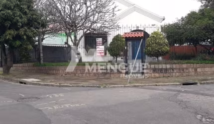Casa com 3 quartos à venda na Rua Vinte e Quatro de Junho, 175, Passo da Areia, Porto Alegre por R$ 499.000