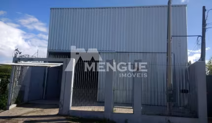 Barracão / Galpão / Depósito para alugar na Rua Luiz Caetano Antinolfi, 343, Passo das Pedras, Porto Alegre por R$ 2.500