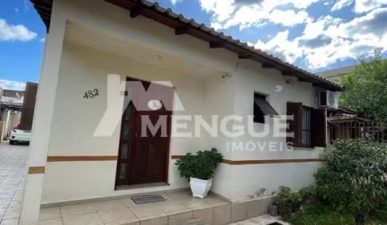 Casa com 4 quartos à venda na Rua Laudelino Freire, 482, Sarandi, Porto Alegre por R$ 750.000