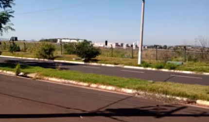 Terreno à venda no Jardim Cristo Redentor, Ribeirão Preto  por R$ 290.000
