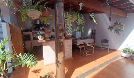 Casa com 3 quartos à venda no Parque dos Bandeirantes, Ribeirão Preto  por R$ 520.000