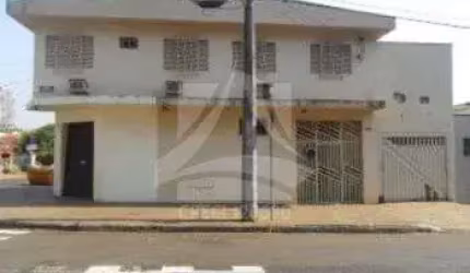 Casa com 5 quartos à venda no Jardim Irajá, Ribeirão Preto  por R$ 585.000