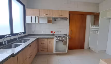 Apartamento com 3 quartos à venda no Centro, Ribeirão Preto  por R$ 560.000