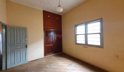 Casa com 3 quartos à venda na Vila Seixas, Ribeirão Preto  por R$ 220.000