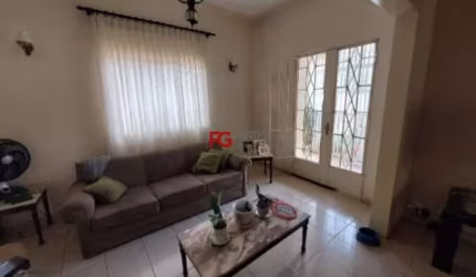 Casa com 3 quartos à venda no Jardim Sumaré, Ribeirão Preto  por R$ 950.000