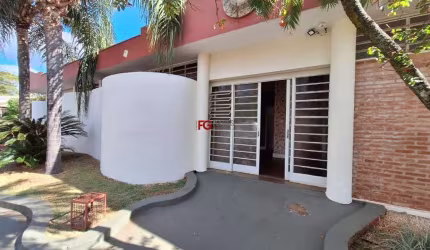 Casa comercial com 4 salas à venda no Jardim Macedo, Ribeirão Preto  por R$ 585.000