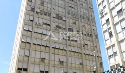 Apartamento com 3 quartos à venda no Centro, Ribeirão Preto  por R$ 320.000