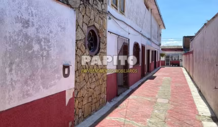 Casa de Condomínio com 1 dorm, Boqueirão, Praia Grande - R$ 200 mil, Cod: 60012956