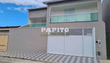 Sobrado com 3 dorms, Ocian, Praia Grande - R$ 900 mil, Cod: 60011824