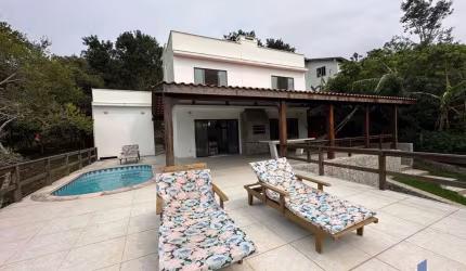 Casa para Venda em Garopaba, CAPÃO, 2 dormitórios, 2 suítes, 3 banheiros, 2 vagas