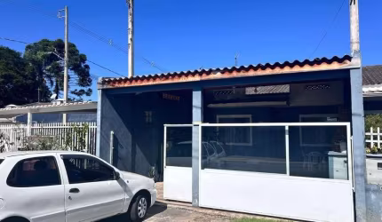 Ótima casa em condomínio no Bairro Costeira