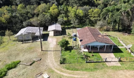 Chácara de  12.100 m² com Residência - Piscina por R$ 830.000 - Roça Velha - Araucária/PR