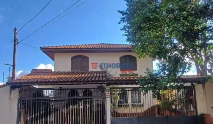 Ampla casa de 3 andares | 6 quartos | Piscina | Ótima localização! Vila Sônia