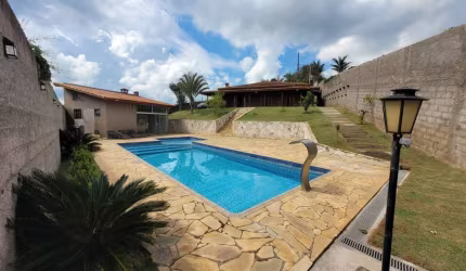 Chácara / sítio com 4 quartos à venda em Curral, Ibiúna  por R$ 690.000