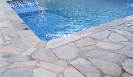 Casa em condomínio fechado com 3 quartos à venda em Canguera, São Roque  por R$ 380.000