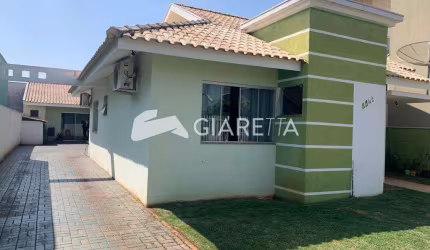 Casa toda em laje à venda, TOCANTINS, TOLEDO - PR, ótima localização